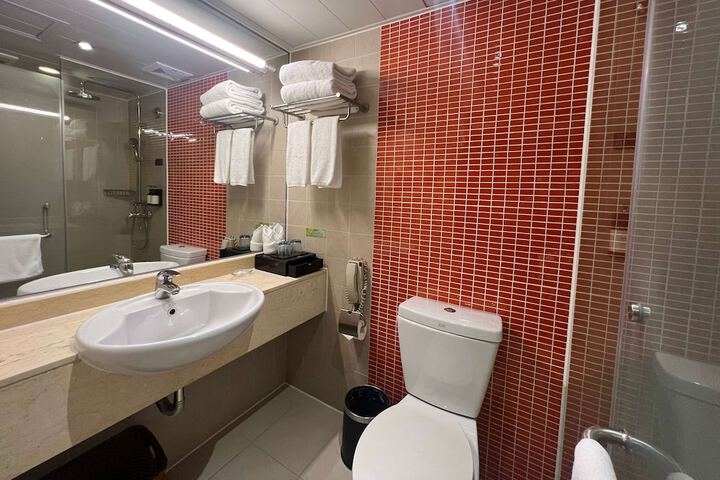 Room 40 of 70