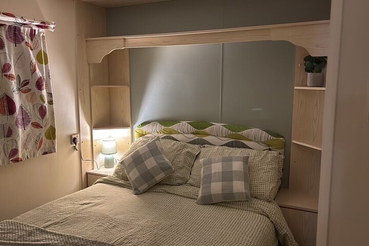 Room 37 of 68