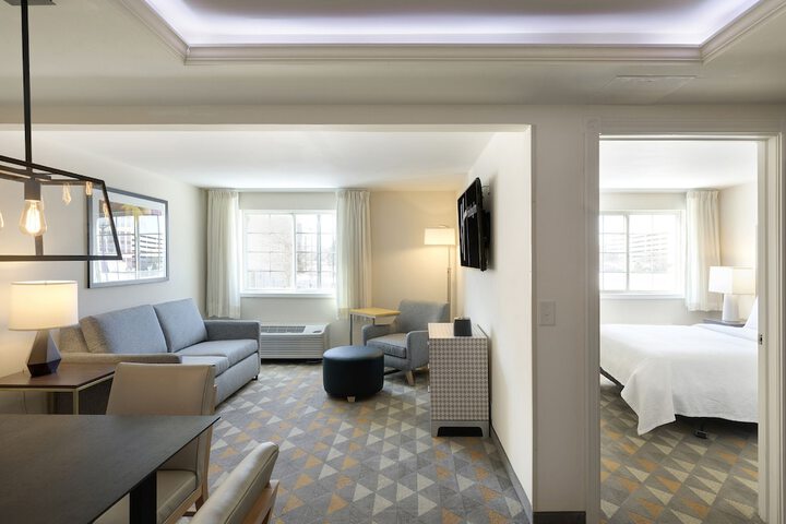 2 Queen Beds (2 of 16)