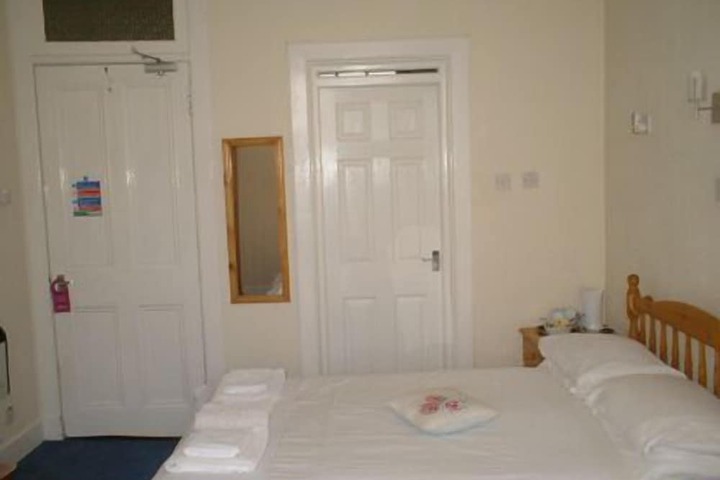 Room 15 of 52