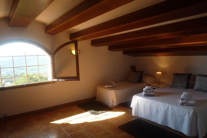 Room 15 of 26