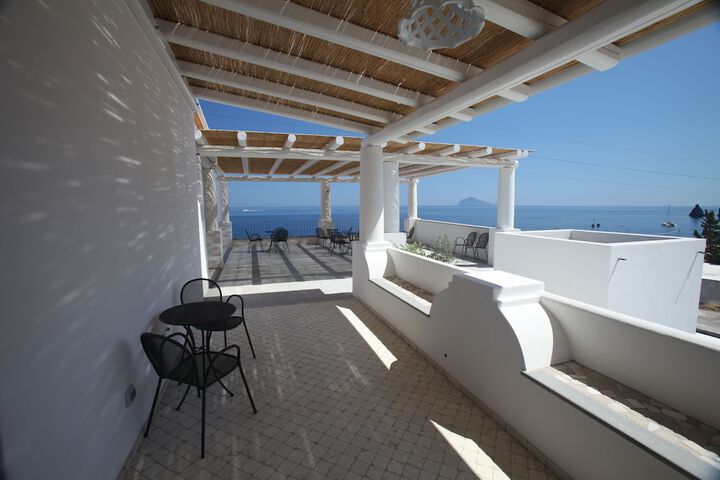 Terrace/Patio 83 of 85