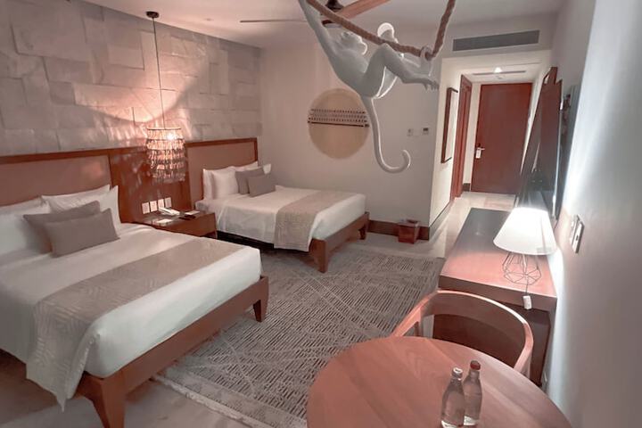Room 16 of 103