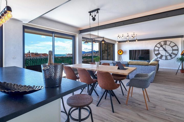 Exterior of Indus Loft Luxurious Lra Cannes