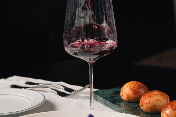 Dining 40 of 56