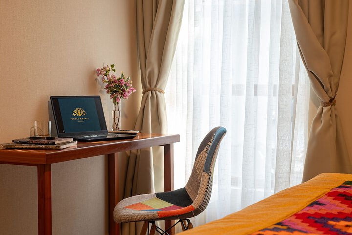 Room 4 of 32