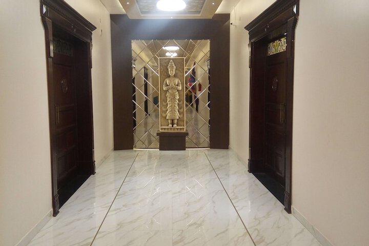Ballroom/Hall 9 of 10