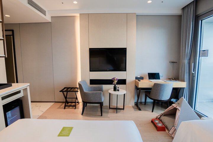 Room 32 of 131