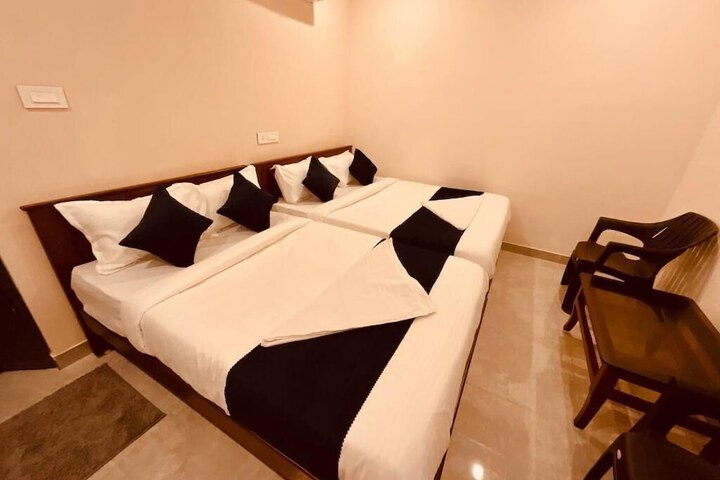 Room 3 of 12