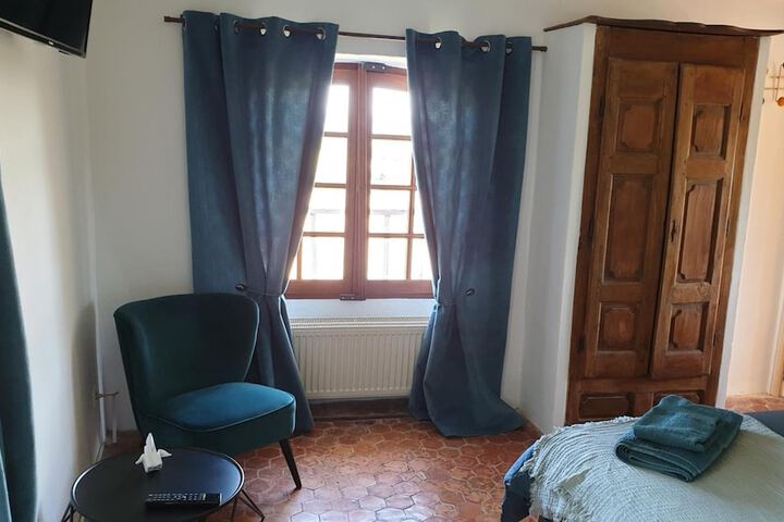 Room 7 of 38