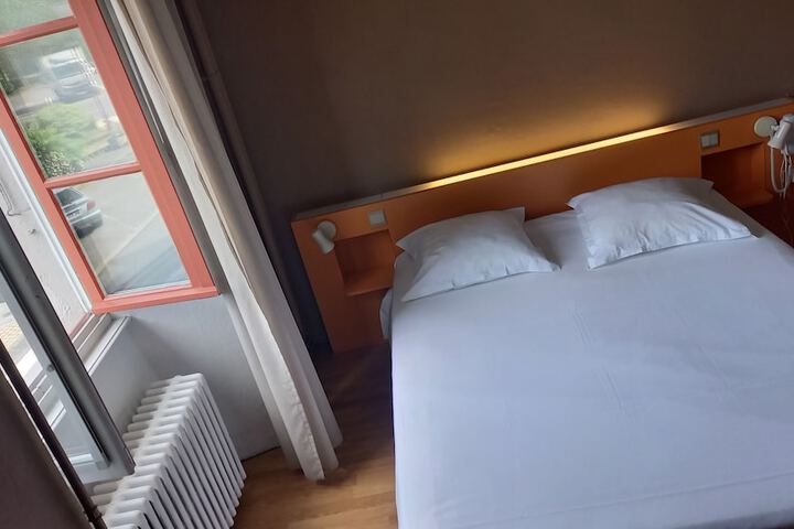 Room 7 of 43