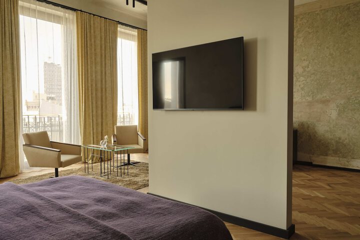 Room 30 of 183