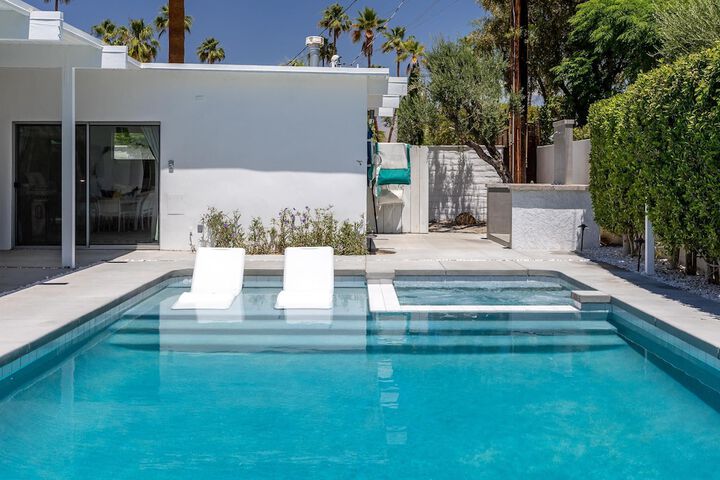 Pool 39 of 64