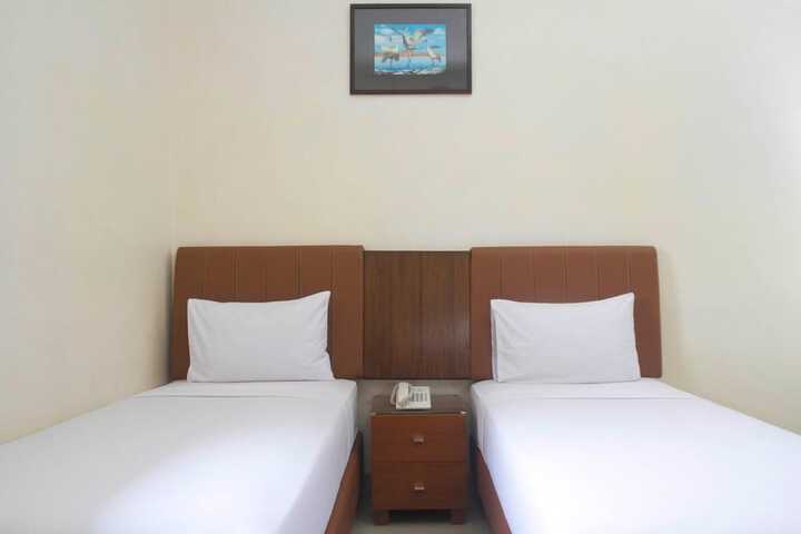 Room 10 of 21