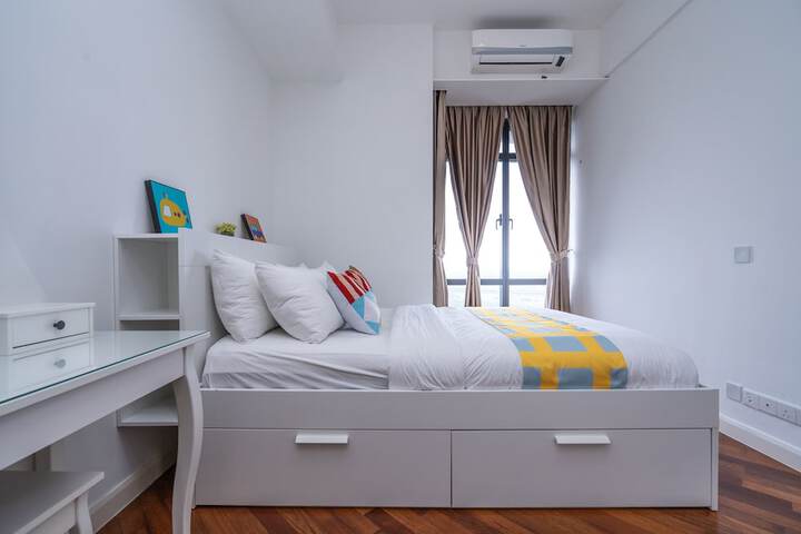 Room 2 of 30