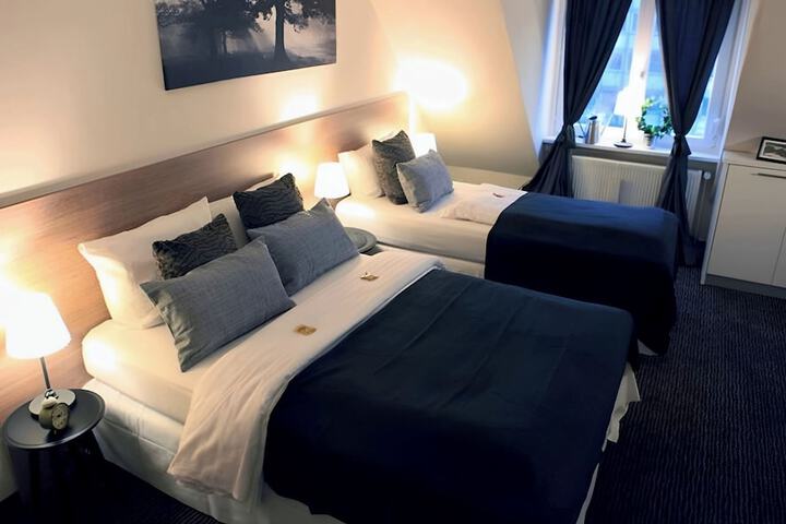 Room 8 of 40