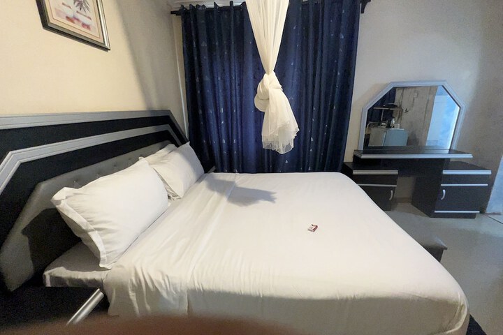 Room 25 of 62