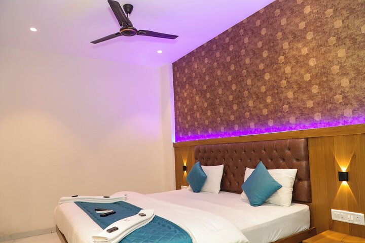 Room 3 of 15