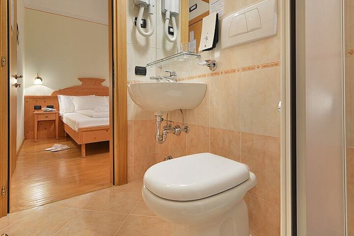 Clean Restrooms