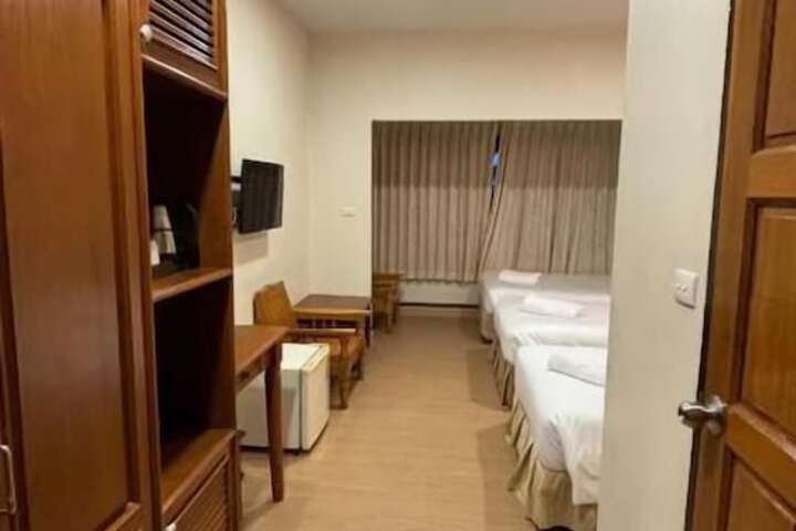 Room 6 of 59