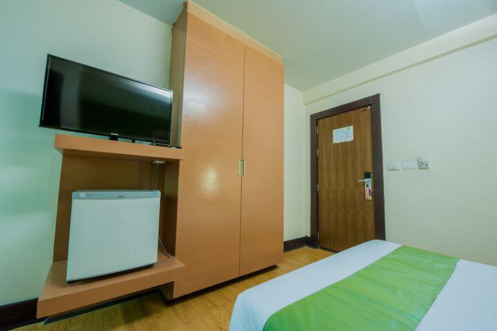 Room 10 of 52
