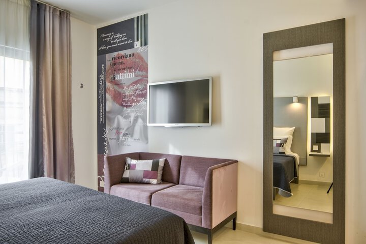 Room 30 of 100