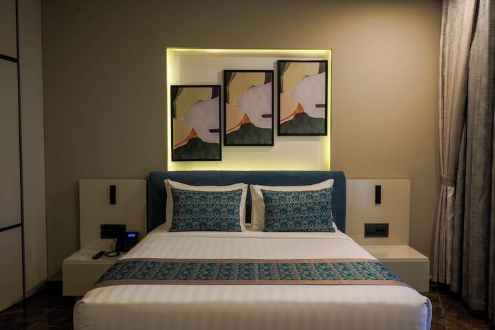 Room 12 of 24