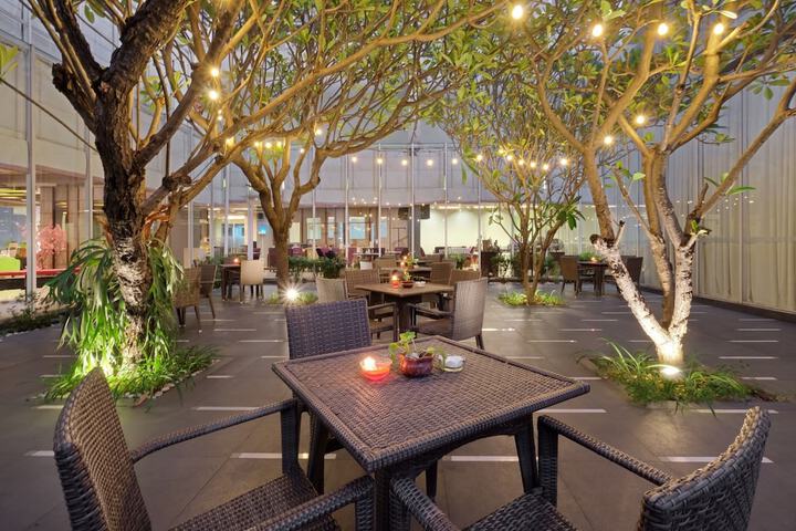 Dining Photos