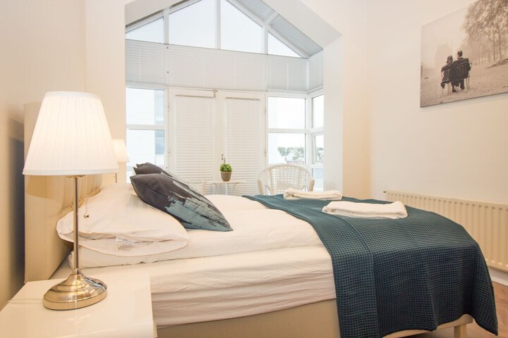 Room 2 of 29