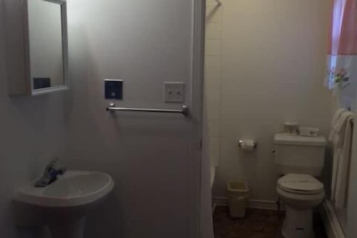 Room 15 of 23