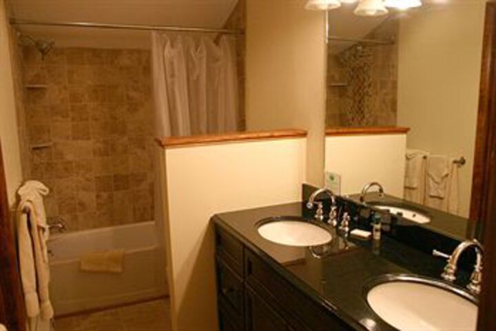 Room 2 of 20