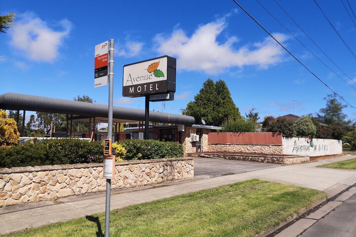 Avenue Motel