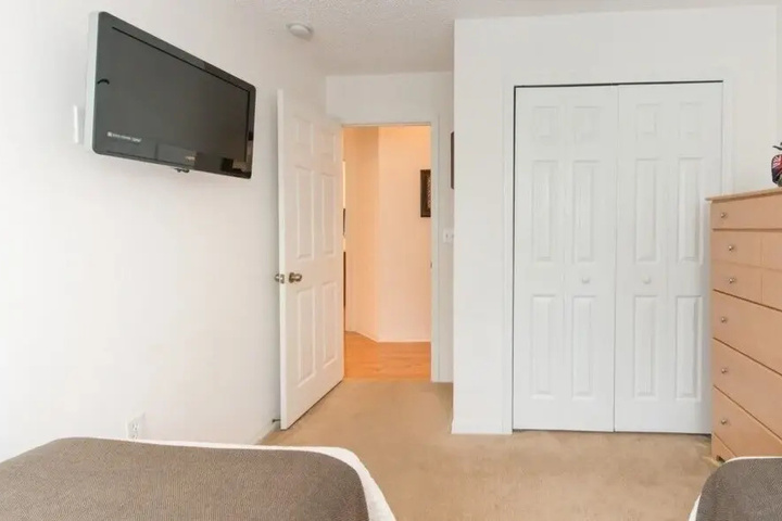 Room 4 of 22