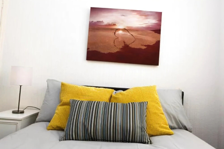 Room 2 of 6