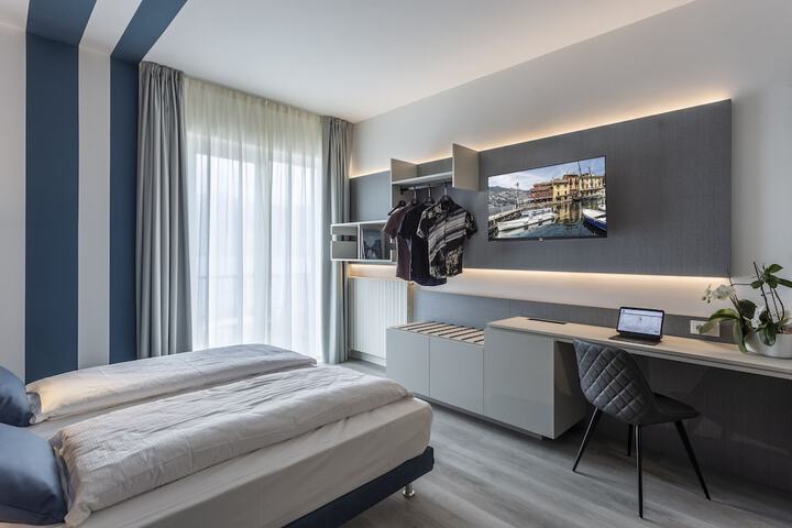 Room 7 of 68