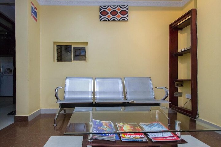 Lounge 16 of 19