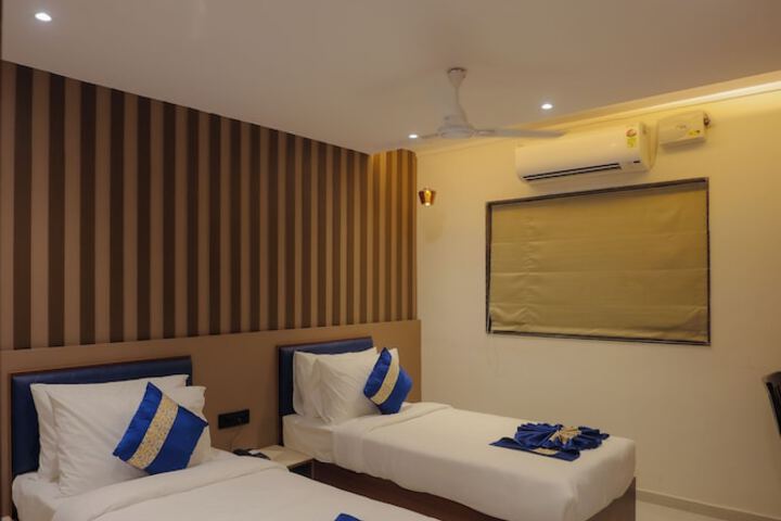 Room 12 of 43