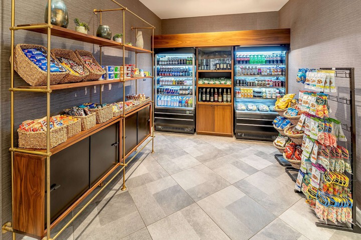 Snack bar