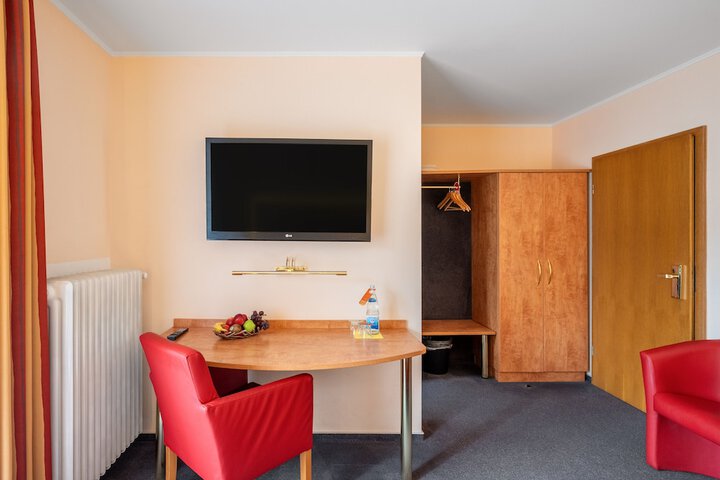Room 27 of 55