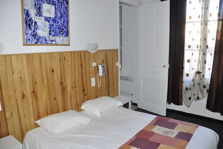 Room 8 of 51