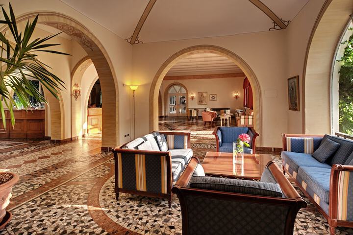 Lobby Photos