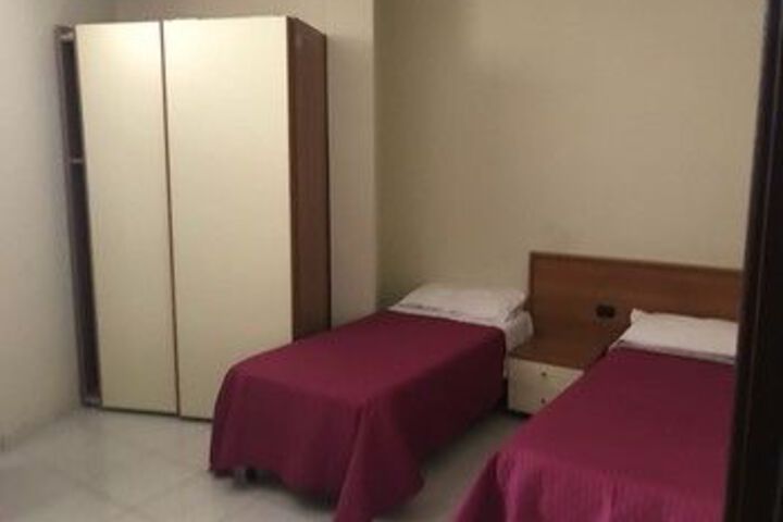 Room 9 of 20