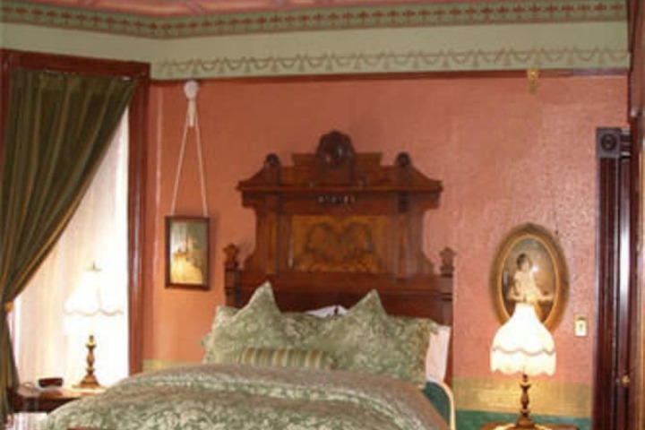 Room 6 of 26