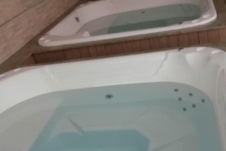 Hot Tub 27 of 50