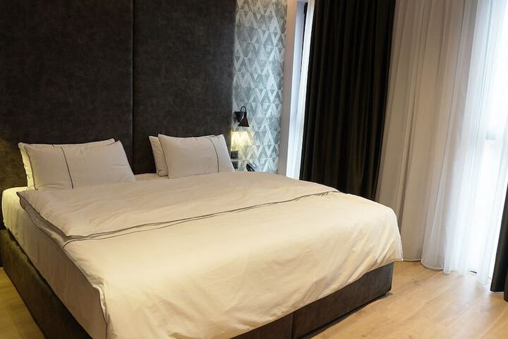 Room 19 of 37
