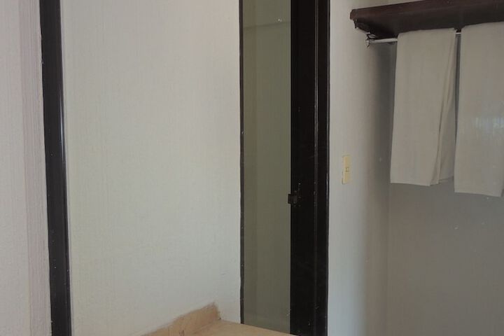 Room 29 of 49