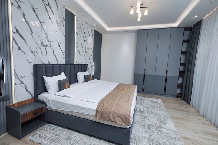 Room 32 of 87