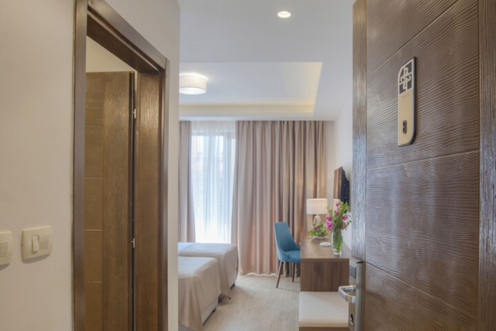 Room 17 of 71
