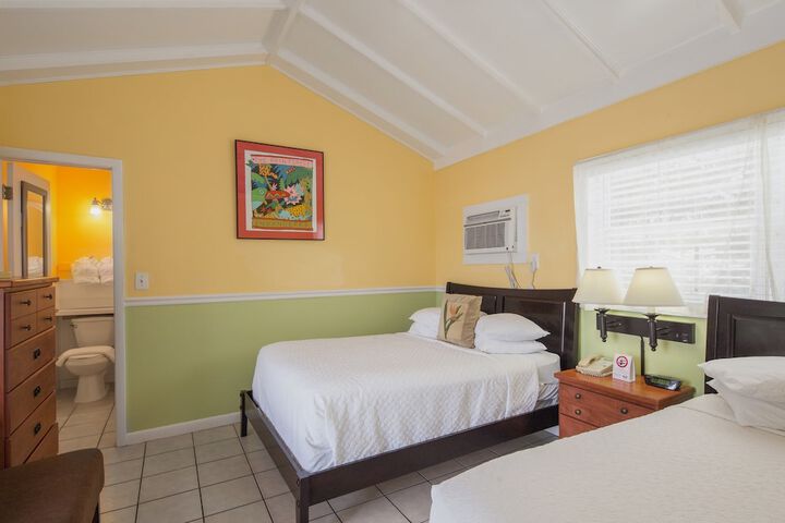 Room 4 of 159
