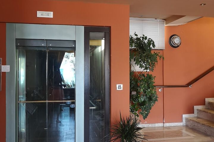 Hotel 64 of 91